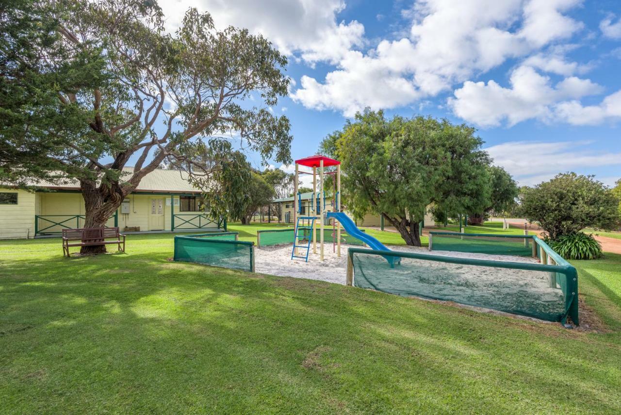 Surfside Ocean Beach Denmark Holiday Accommodation Bagian luar foto